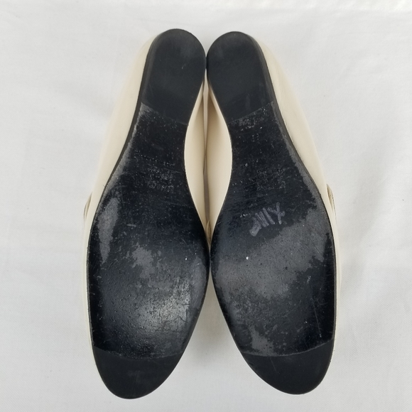 Lanvin Cream Soft Lamb Leather Loagers with Gold Chain Detail Size 7 - Picture 11 of 12